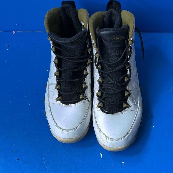Nike Air Jordan 9 IX Retro Statue Men’s Size 10.5 Sneakers  White Olive 302370-1 - Picture 3 of 6